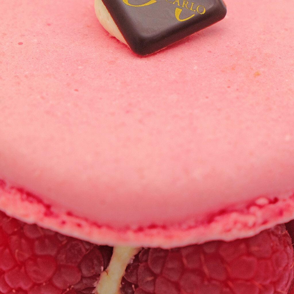 riviera 1955 patisserie macaron pink