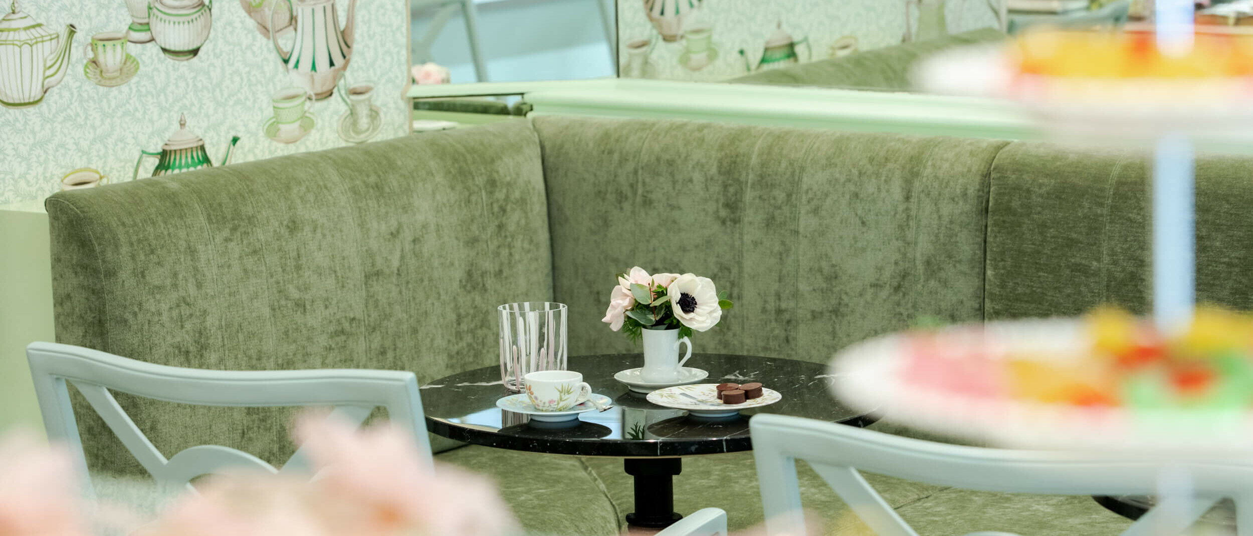 riviera 1955 patisserie monaco sabrina interieur restaurant the