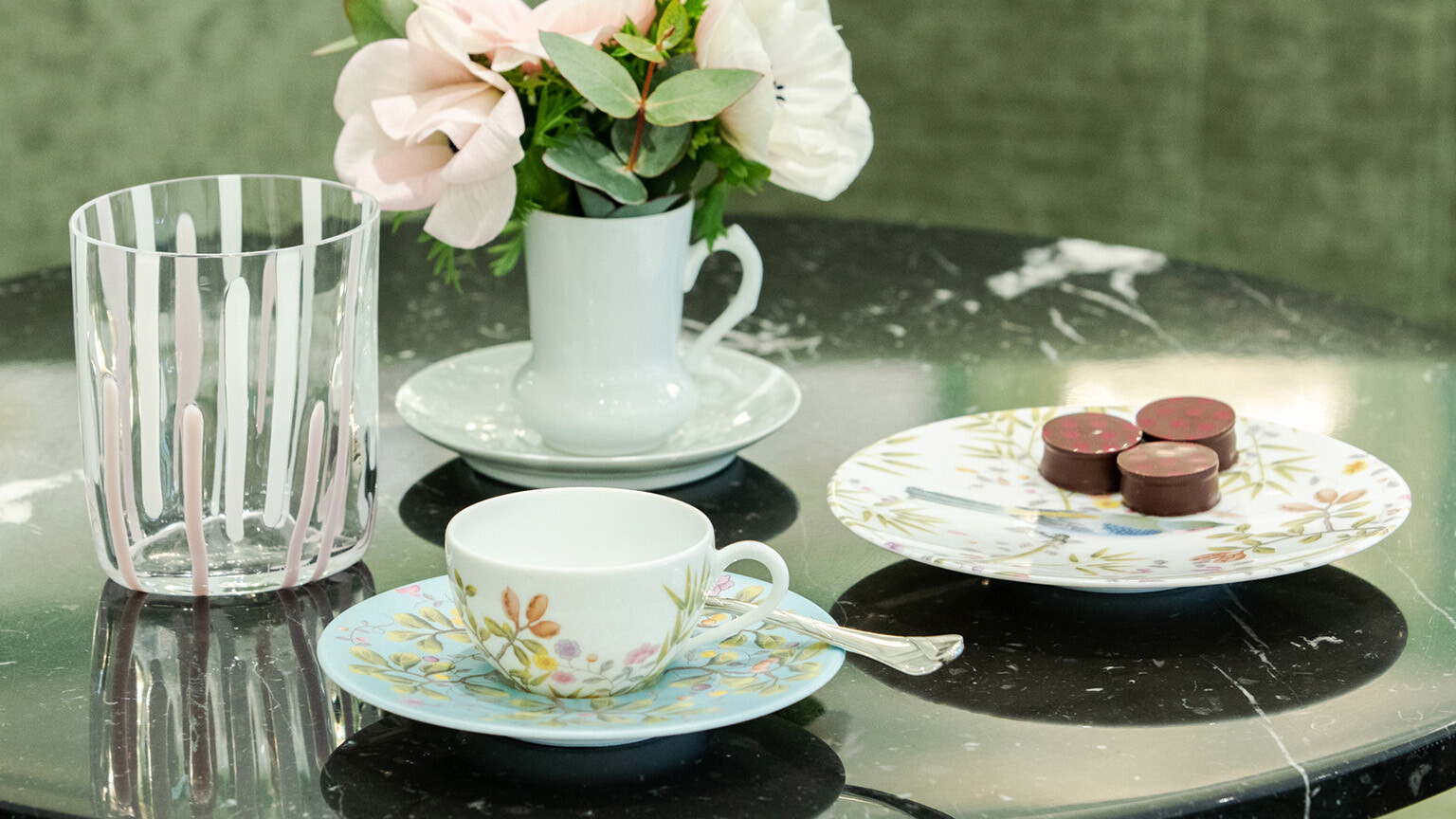 riviera 1955 patisserie salon tea time break monaco chocolate